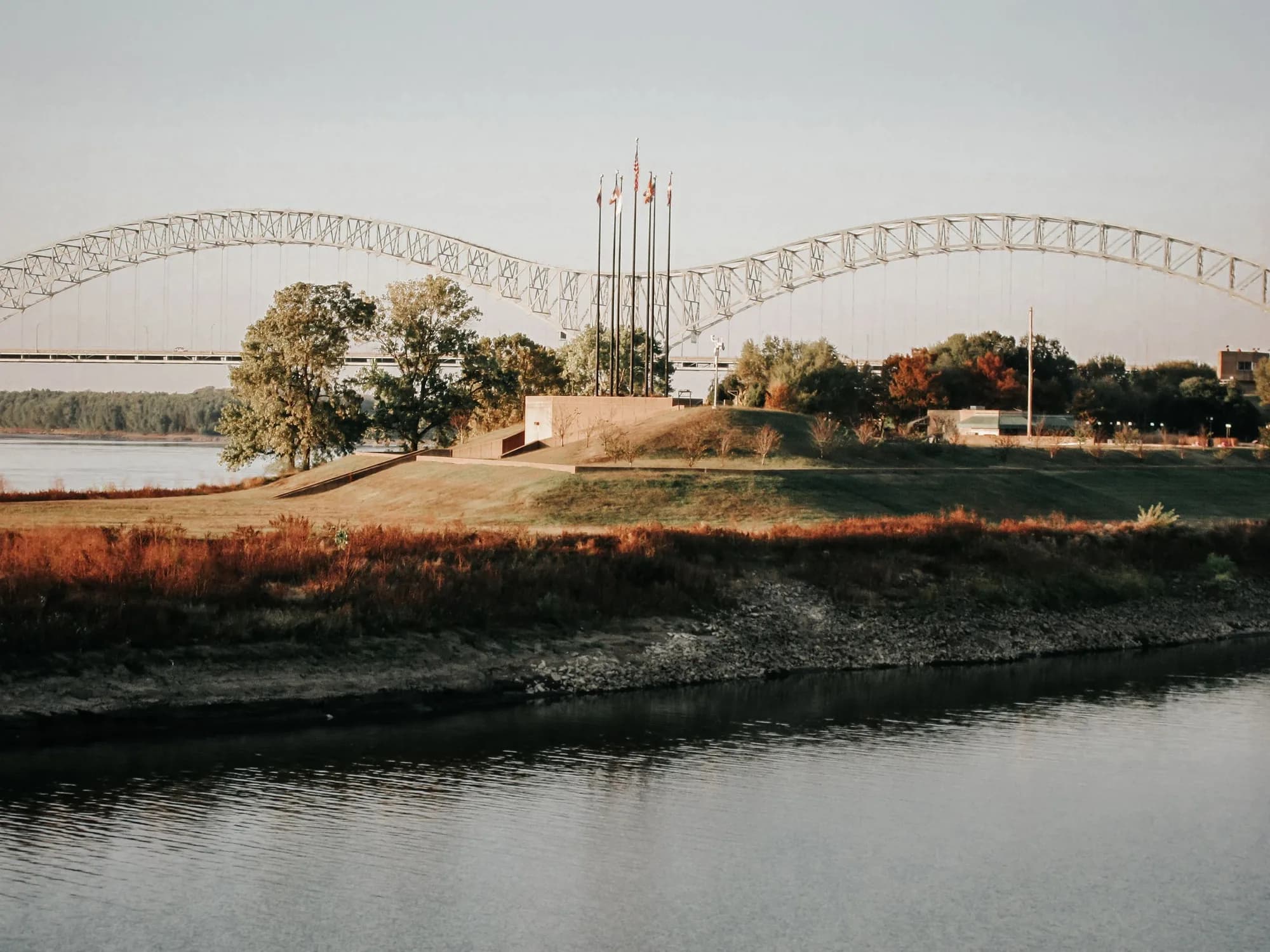 The Hernando de Soto Bridge over the Mississippi River at Memphis