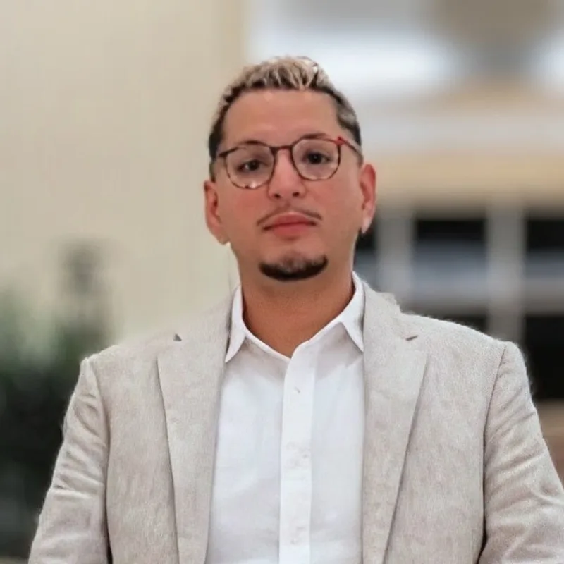 Guillermo Hernandez — Paralegal